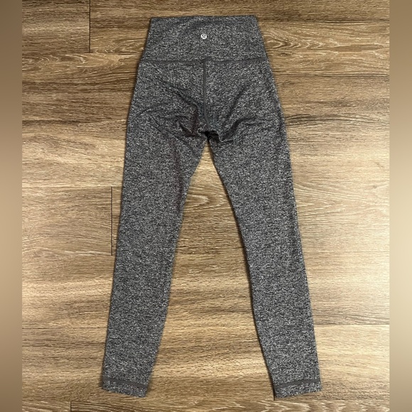Lululemon Wunder Under Hi-Rise 7/8 Tight 25" in Heathered Black Size 2 - Picture 6 of 7